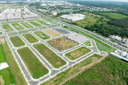 Thi công hạ tầng kỹ thuật: đường giao thông, hệ thống nước mưa, nước thải Khu dân cư THE 826EC